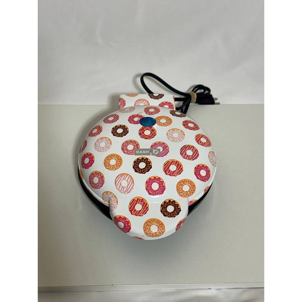 Dash Express Mini Donut Maker With Donut Graphic Print
